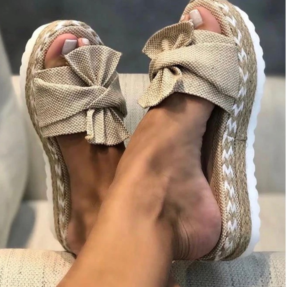Platform sandals